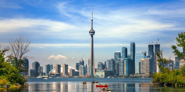 CN-Tower_GettyImages-615764386